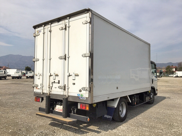 いすゞエルフ冷凍車（冷蔵車）小型（2t・3t）[写真02]