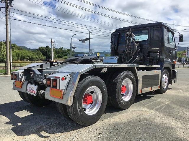 UDトラックスビッグサムトレーラーヘッド（トラクターヘッド）大型（10t）[写真02]