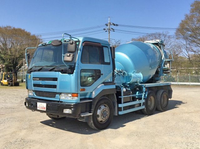 UDトラックスビッグサムミキサー車（コンクリートミキサー）大型（10t）KL-CW53XHH [写真01]