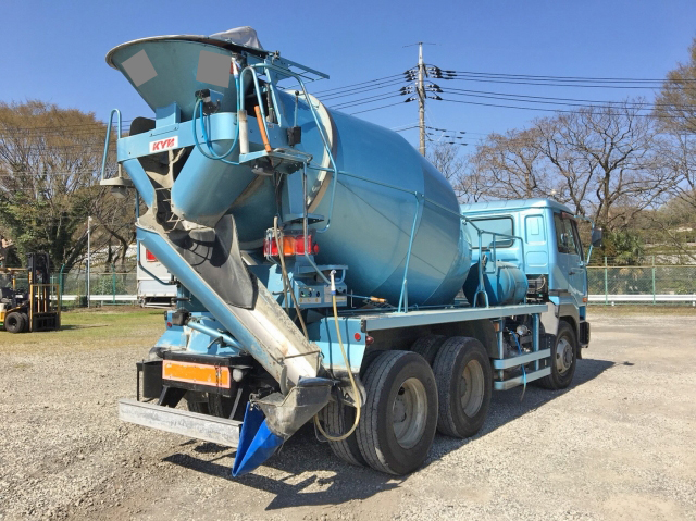 UDトラックスビッグサムミキサー車（コンクリートミキサー）大型（10t）[写真02]