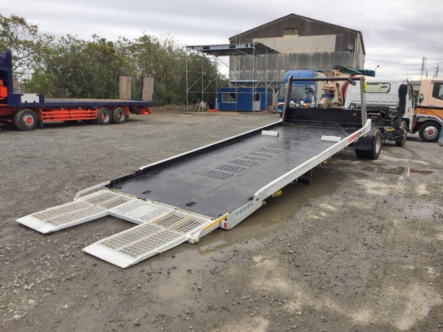 いすゞエルフセーフティローダー小型（2t・3t）[写真02]