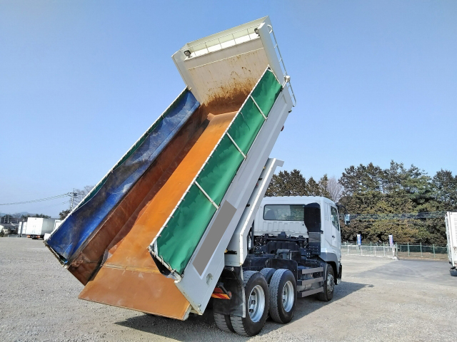 三菱ふそうスーパーグレートダンプ大型（10t）[写真02]