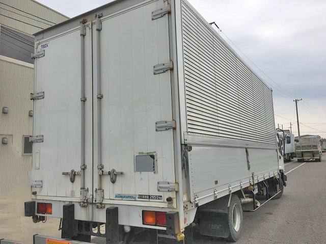 いすゞフォワードアルミウイング中型（4t）[写真02]