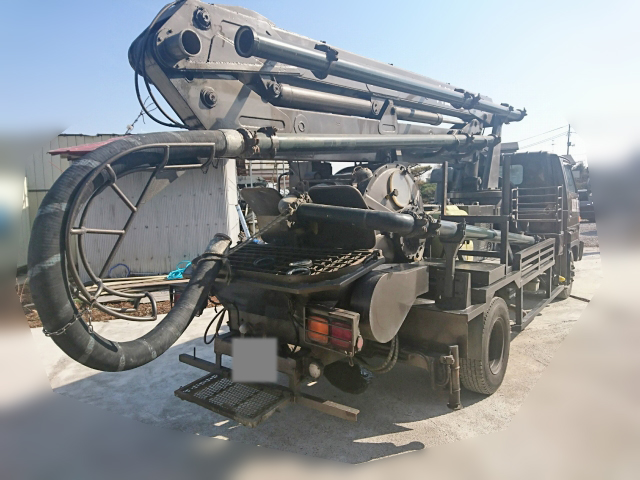 いすゞフォワードジャストンコンクリートポンプ車中型（4t）[写真02]