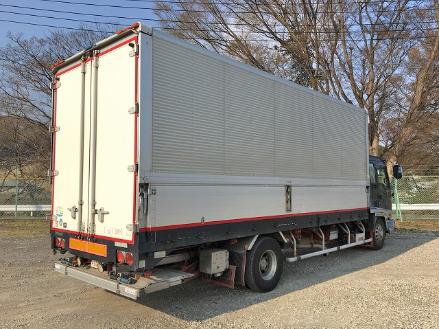 いすゞフォワードアルミウイング中型（4t）[写真02]