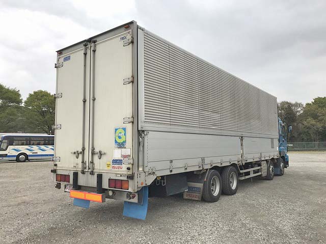 いすゞギガアルミウイング大型（10t）[写真02]