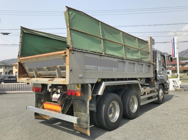 いすゞギガダンプ大型（10t）[写真02]