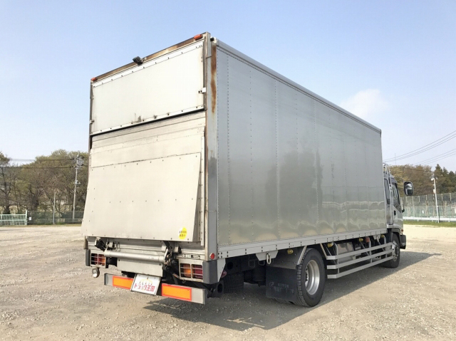 いすゞフォワードパネルバン増トン（6t・8t）[写真02]