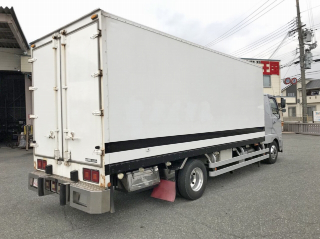 三菱ふそうファイター冷凍車（冷蔵車）中型（4t）[写真02]