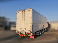 いすゞギガアルミウイング大型（10t）[写真02]