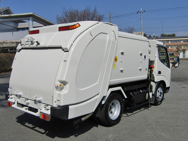 日野デュトロパッカー車（塵芥車）小型（2t・3t）[写真02]
