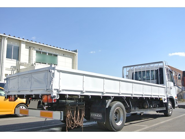 UDトラックスコンドル平ボディ中型（4t）[写真02]