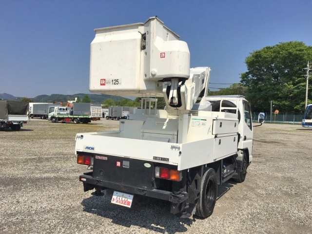 三菱ふそうキャンター高所作業車小型（2t・3t）[写真02]