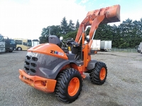 日立タイヤショベル（ホイルローダー）[写真02]