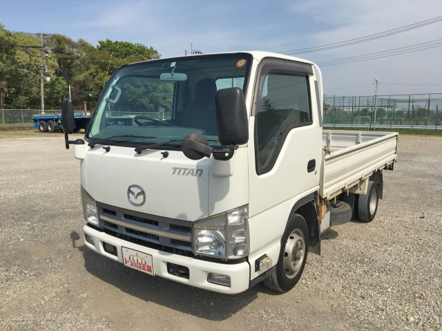 マツダタイタン平ボディ小型（2t・3t）[写真01]