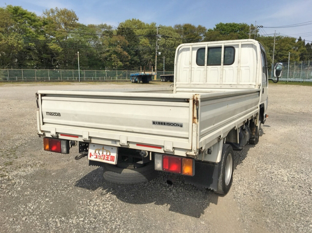 マツダタイタン平ボディ小型（2t・3t）[写真02]