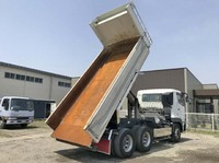 三菱ふそうスーパーグレートダンプ大型（10t）[写真02]