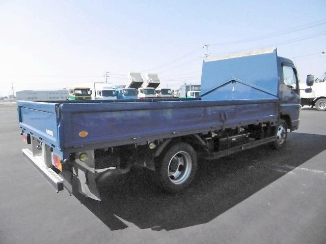 三菱ふそうキャンター平ボディ小型（2t・3t）[写真02]