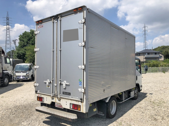 いすゞエルフアルミバン小型（2t・3t）[写真02]