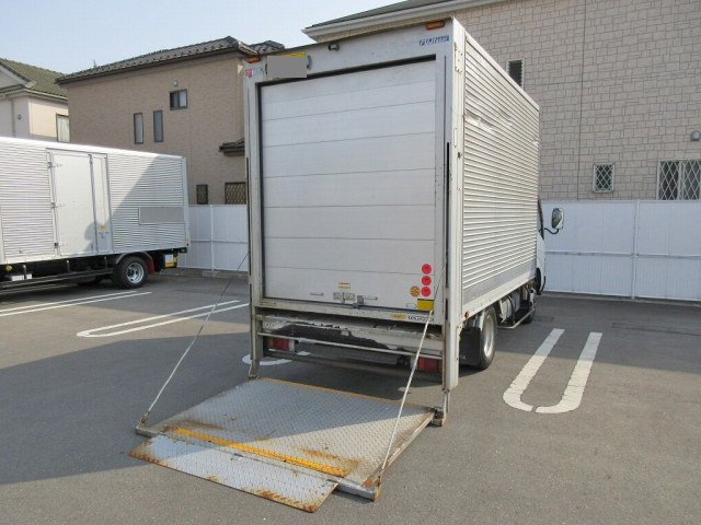 トヨタトヨエースアルミバン小型（2t・3t）[写真02]