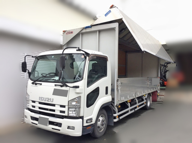 いすゞフォワードアルミウイング中型（4t）TKG-FRR90S2 [写真01]