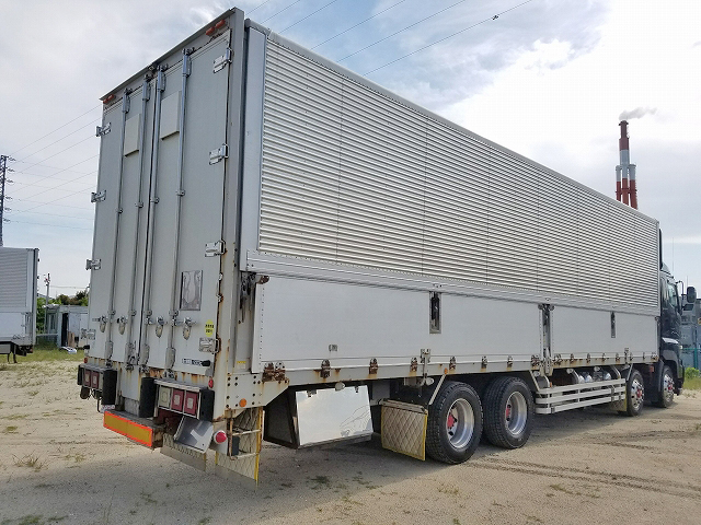 日野プロフィアアルミウイング大型（10t）[写真02]