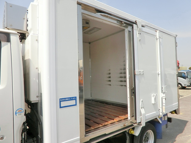 マツダタイタン冷凍車（冷蔵車）小型（2t・3t）[写真04]