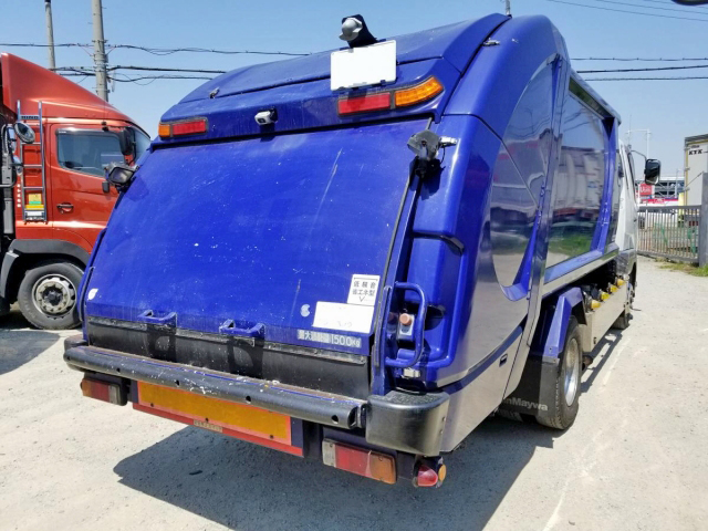 三菱ふそうファイターパッカー車（塵芥車）中型（4t）[写真02]