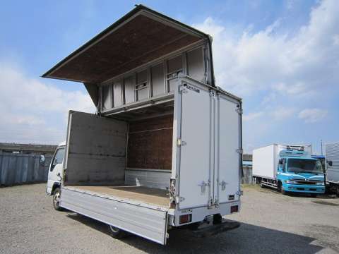 いすゞエルフアルミウイング小型（2t・3t）[写真02]