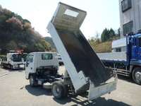 いすゞエルフダンプ小型（2t・3t）[写真02]