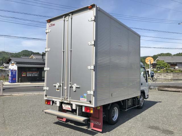いすゞエルフアルミバン小型（2t・3t）[写真02]