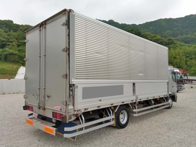 日野レンジャーアルミウイング中型（4t）[写真02]