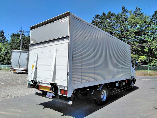 三菱ふそうファイターアルミバン中型（4t）[写真02]