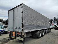 いすゞギガ冷凍車（冷蔵車）大型（10t）[写真02]