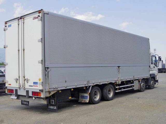 いすゞギガアルミウイング大型（10t）[写真02]