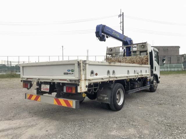 いすゞエルフクレーン3段小型（2t・3t）[写真02]