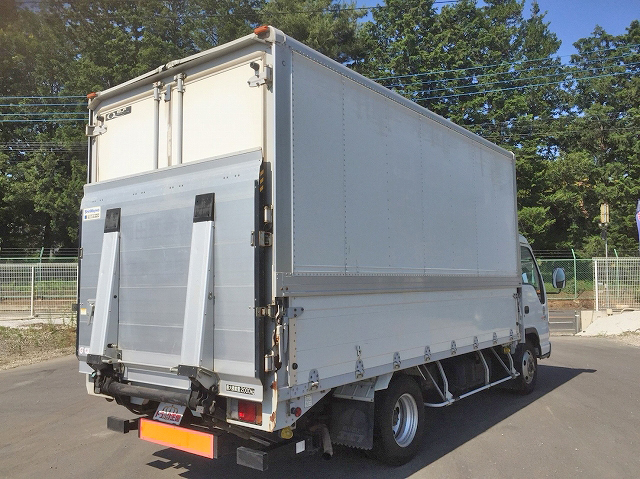 いすゞエルフアルミウイング小型（2t・3t）[写真02]