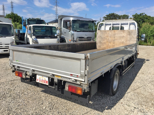 トヨタトヨエース平ボディ小型（2t・3t）[写真02]