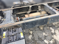 いすゞエルフシャーシ小型（2t・3t）[写真02]