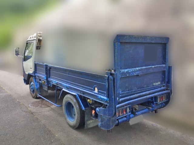 三菱ふそうキャンター平ボディ小型（2t・3t）[写真02]