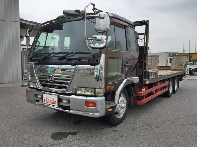 UDトラックスコンドルセーフティローダー増トン（6t・8t）[写真01]