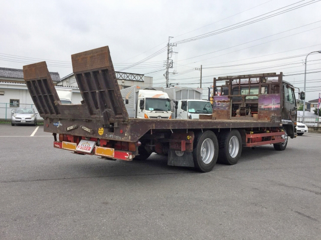 UDトラックスコンドルセーフティローダー増トン（6t・8t）[写真02]