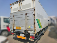 三菱ふそうファイターアルミバン増トン（6t・8t）[写真02]