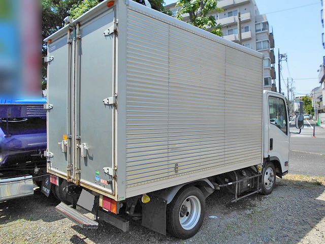 いすゞエルフアルミバン小型（2t・3t）[写真02]