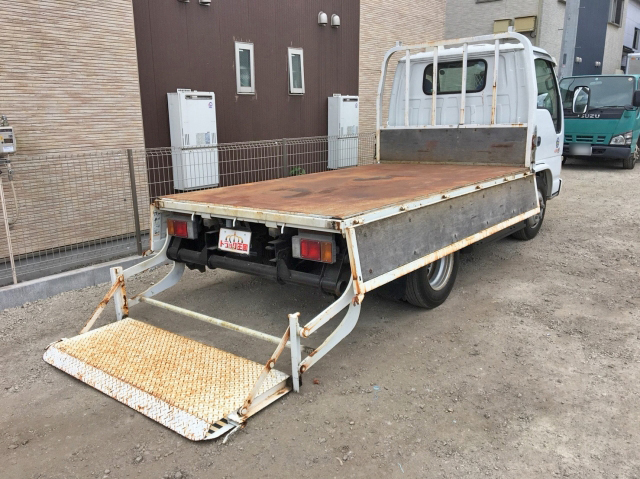 いすゞエルフ平ボディ小型（2t・3t）[写真02]