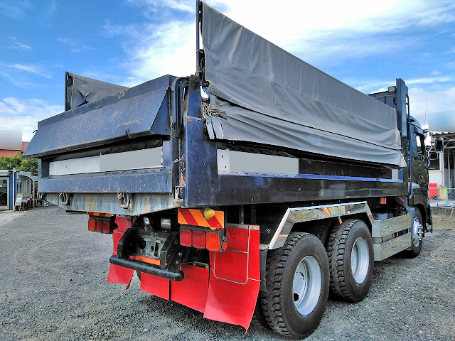 UDトラックスクオンダンプ大型（10t）[写真02]