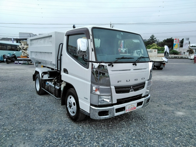 三菱ふそうキャンターコンテナ専用車小型（2t・3t）[写真02]