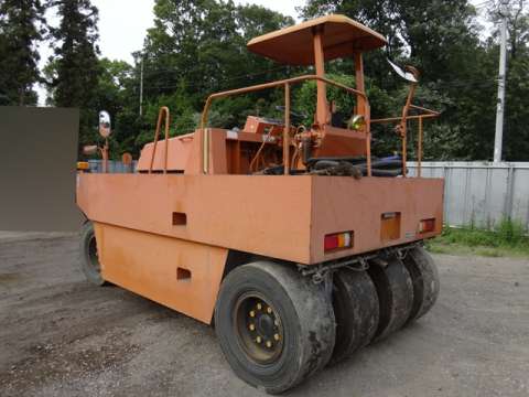 サカイタイヤローラ[写真02]