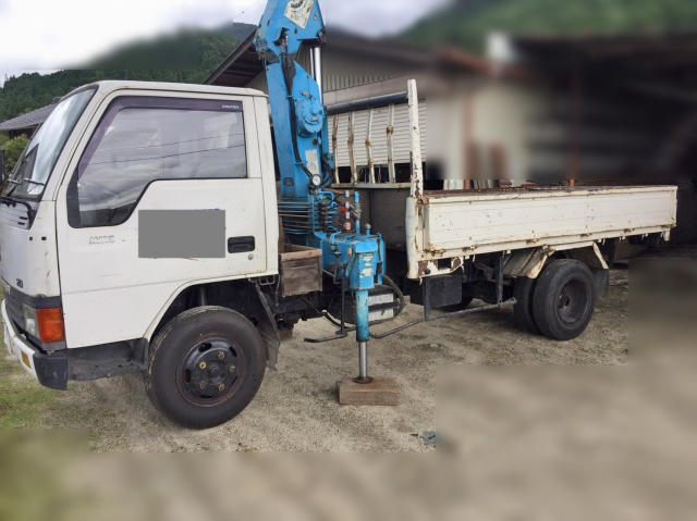 三菱ふそうキャンタークレーン3段小型（2t・3t）[写真02]