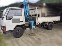 三菱ふそうキャンタークレーン3段小型（2t・3t）[写真02]